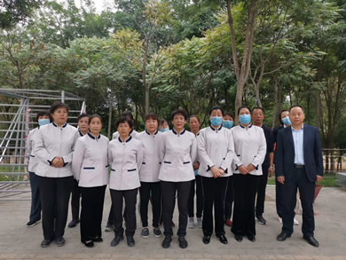 蘭州華潤二十四城物業(yè)保潔，由鴻慶物業(yè)公司承接